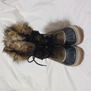 SOREL Handcrafted Waterproof Leather & Rubber Fur Lined Winter Boots Women SZ 12